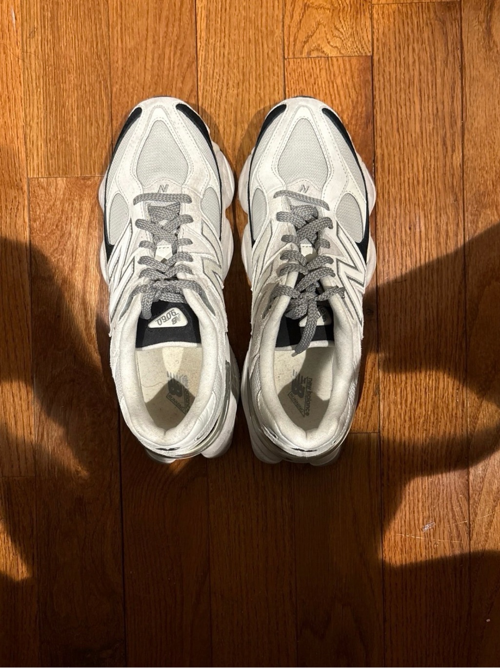 New Balance Mens 9060